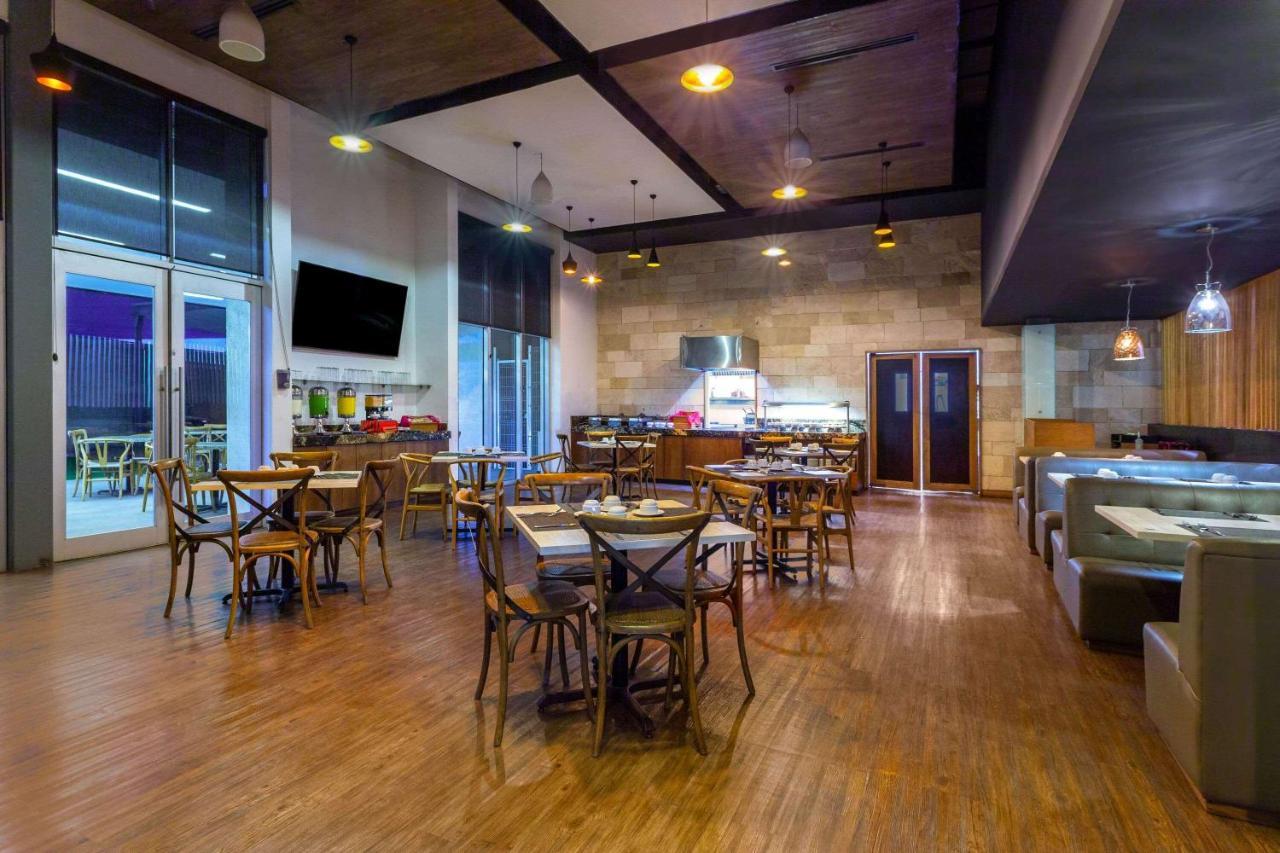 Tryp By Wyndham San Luis Potosi Hotel & Suites Kültér fotó
