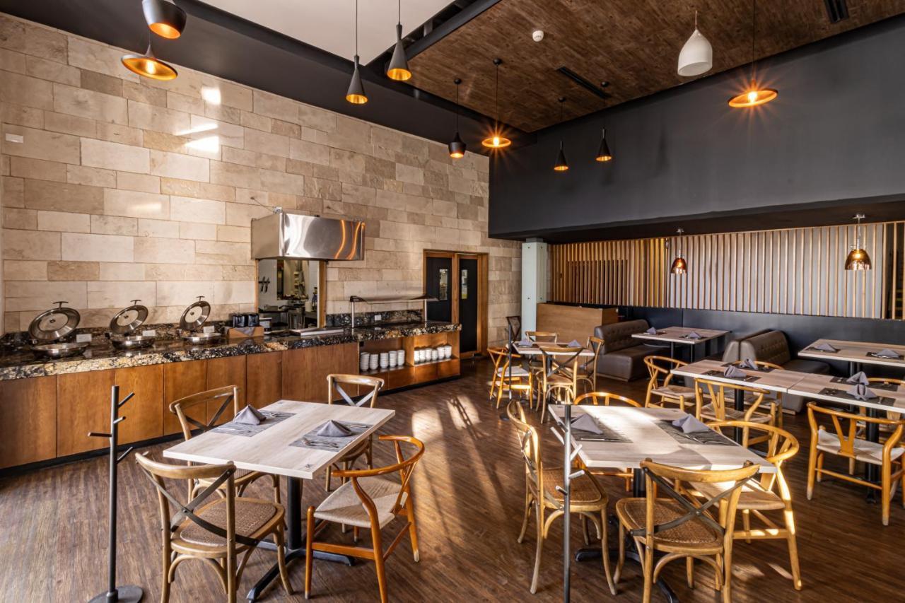 Tryp By Wyndham San Luis Potosi Hotel & Suites Kültér fotó